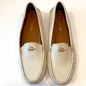 Coach Amber Pebble Grain Leather  Loafers 8.5 b